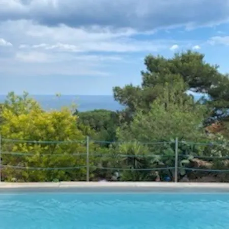 Apartment De Au Mont St Clair Vue Exceptionnelle Et Foret Terrasses, Piscine, Petanque, Solarium Prives