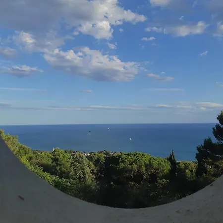 Apartment De Au Mont St Clair Vue Exceptionnelle Et Foret Terrasses, Piscine, Petanque, Solarium Prives