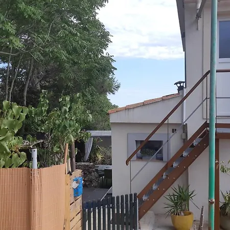 De Au Mont St Clair Vue Exceptionnelle Et Foret Terrasses, Piscine, Petanque, Solarium Prives