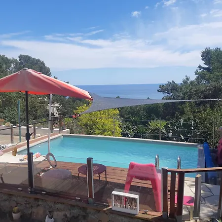 De Au Mont St Clair Vue Exceptionnelle Et Foret Terrasses, Piscine, Petanque, Solarium Prives