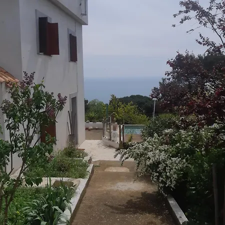 De Au Mont St Clair Vue Exceptionnelle Et Foret Terrasses, Piscine, Petanque, Solarium Prives * Sete