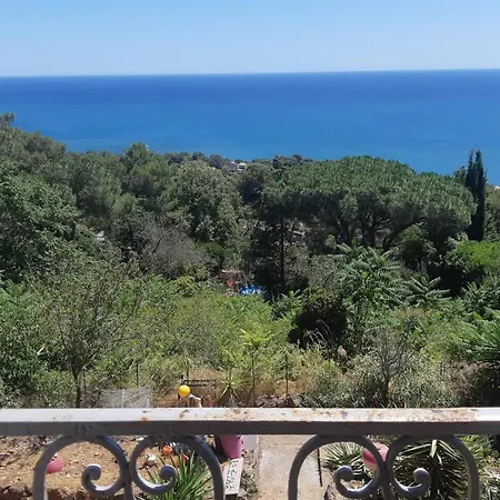 De Au Mont St Clair Vue Exceptionnelle Et Foret Terrasses, Piscine, Petanque, Solarium Prives דירה