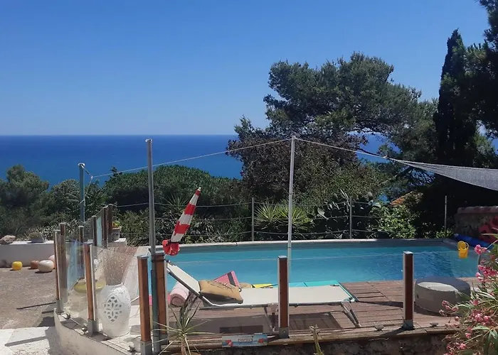 De Au Mont St Clair Vue Exceptionnelle Et Forêt Terrasses, Piscine, Pétanque, Solarium Privés *