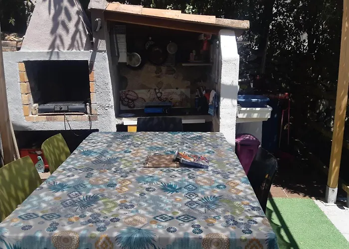 De Au Mont St Clair Vue Exceptionnelle Et Forêt Terrasses, Piscine, Pétanque, Solarium Privés *